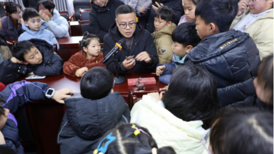 埇桥区总工会：新春亲子泥塑课 非遗匠心润童心