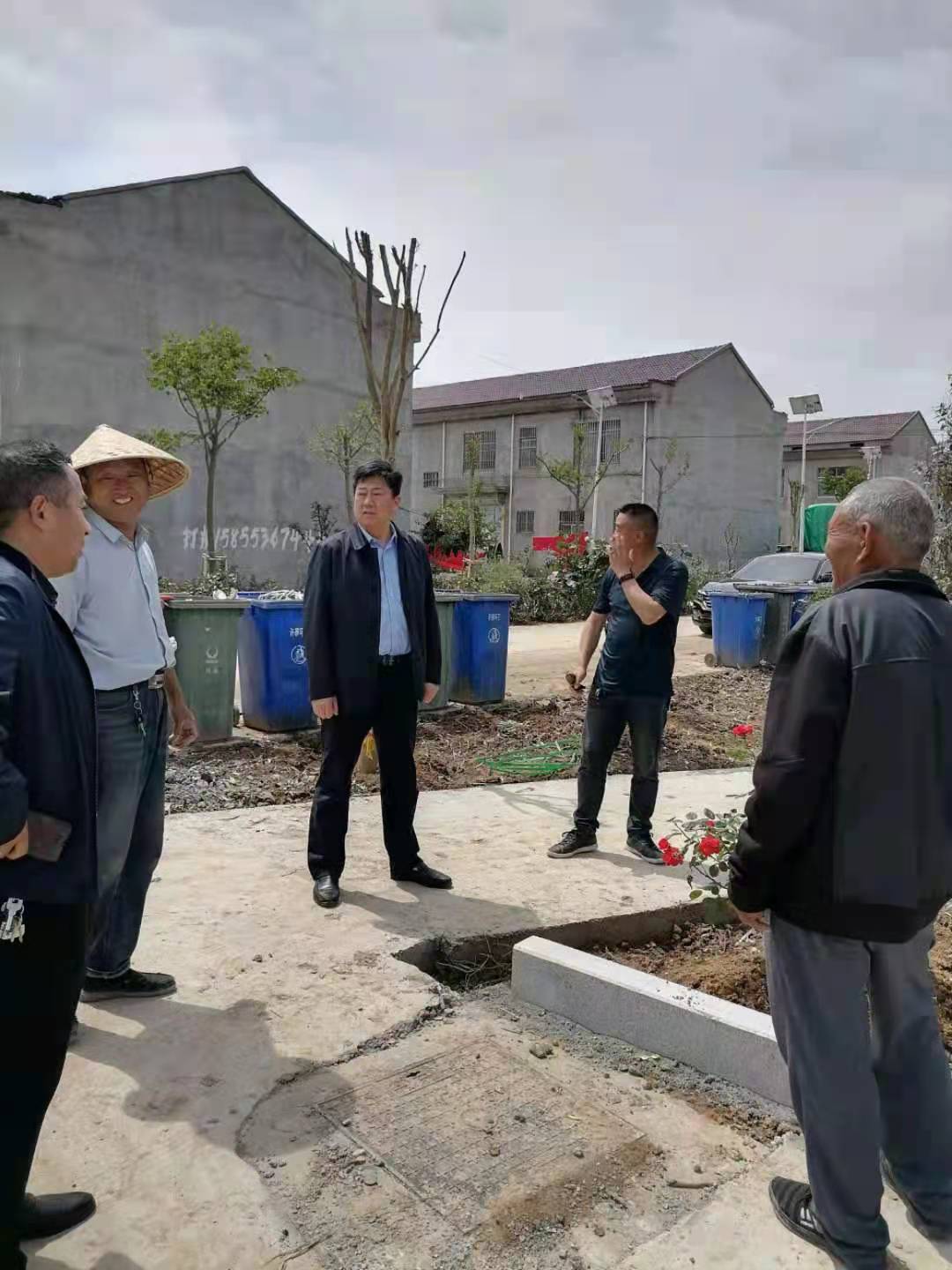 【环境整治】蕲县镇党委书记尹伟开展对全镇环境整治工作督查