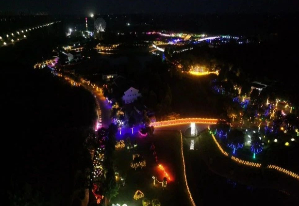 《宿州埇桥发布》7月6日报道：宿州野生动物园夜场活动璀璨开启 光影盛宴点亮夏夜